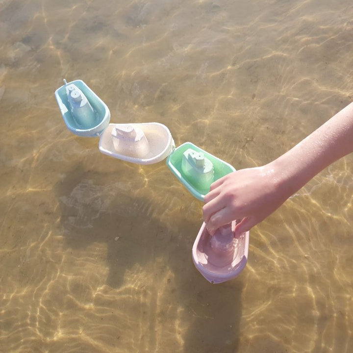 Vistvæn leikföng / eco / leikföng / lífrænt plast / baðtími / bátar / LaríLei / Larí Lei / sniðugar gjafir / sniðug gjöf / Elfiki