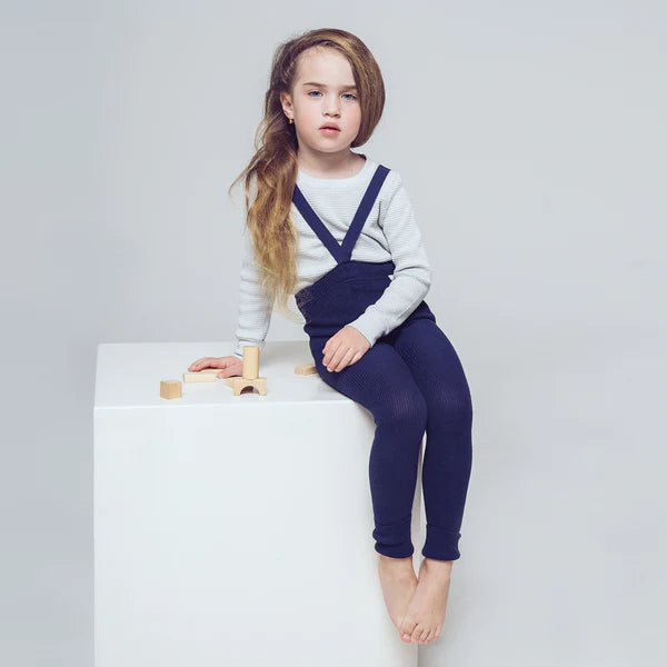 bláar / navy bláar / dökkbláar legging með böndum - handsaumaðar - mjúk barnaföt - leikskólaföt - LaríLei - Larí Lei - Peqne