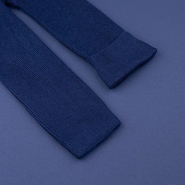 bláar / navy bláar / dökkbláar legging með böndum - handsaumaðar - mjúk barnaföt - leikskólaföt - LaríLei - Larí Lei - Peqne