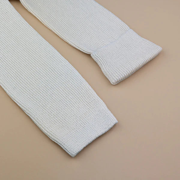 kremaðar / krem hvítar / off white / hvítar / ólitaðar legging með böndum - handsaumaðar - mjúk barnaföt - leikskólaföt - LaríLei - Larí Lei - Peqne