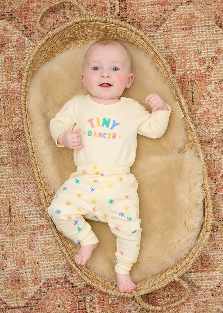 Vistvæn leikföng / eco / leikföng / hrista / lamadýr / nagadót / Samfella / Síðerma samfella / GOTS vottað / lífræn bómull / mjúk barnaföt / barnaföt / Buxur / Harem buxur / kremlitaðar  buxur, ungbarnaföt | LaríLei - Larí Lei | sniðug gjöf / sængurgjöf / skírnargjöf, jólagjöf fyrir börn, jólagjöf,  gjafapakki, gjafapakkar